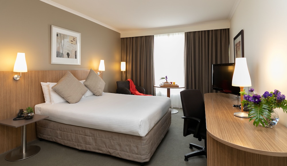 Mercure Sydney Parramatta 13/50