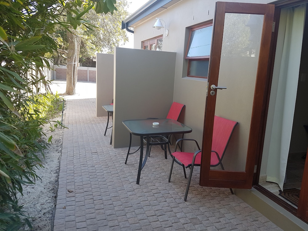 Dilisca Guesthouse 29/50
