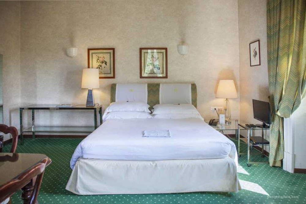Aldrovandi Residence City Suites 11/75