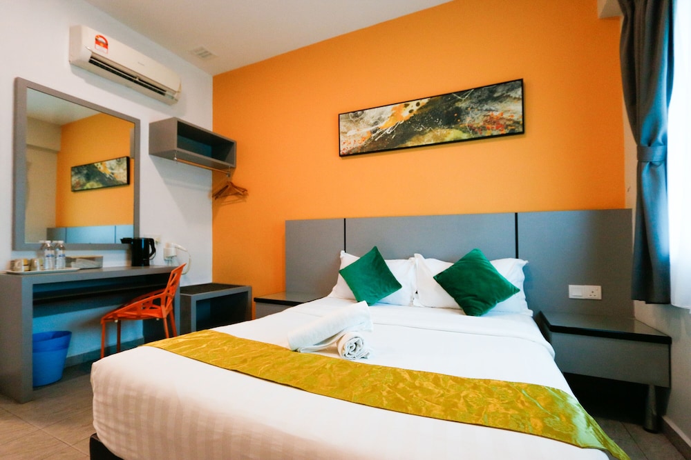 Swing & Pillows at Travelland Hotel, Ipoh 20/99