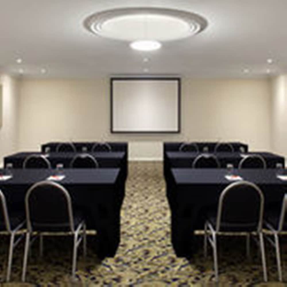 Mercure Perth on Hay 40/50