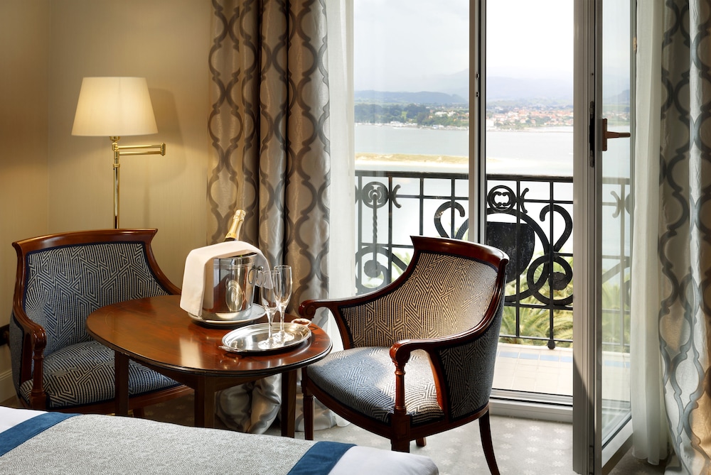 Eurostars Hotel Real 50/76