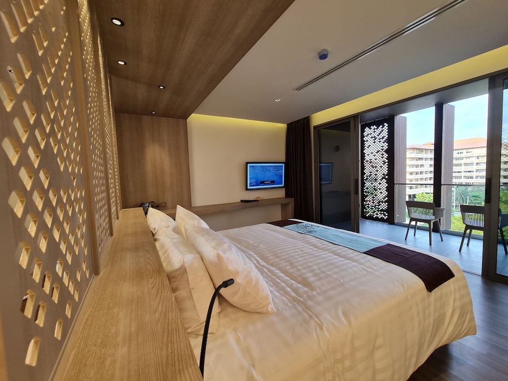 Fifth Jomtien Pattaya 14/83
