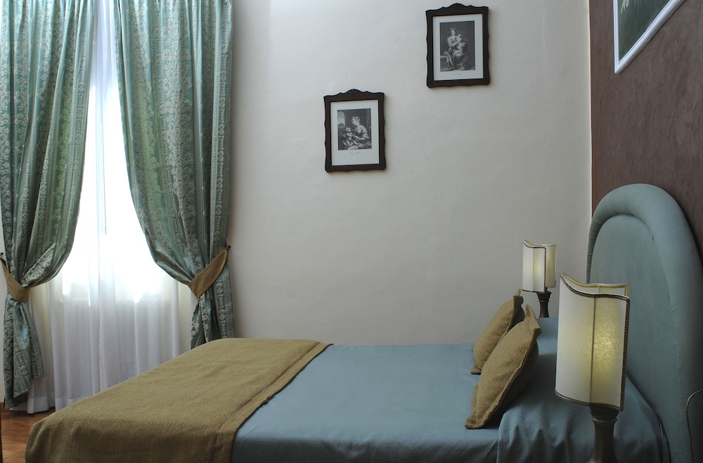 B B Relais Dante E Beatrice 7/38