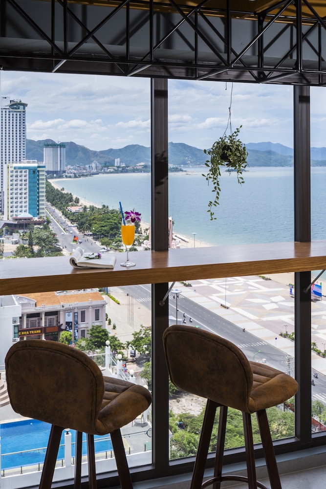 Venue Hotel 32/50