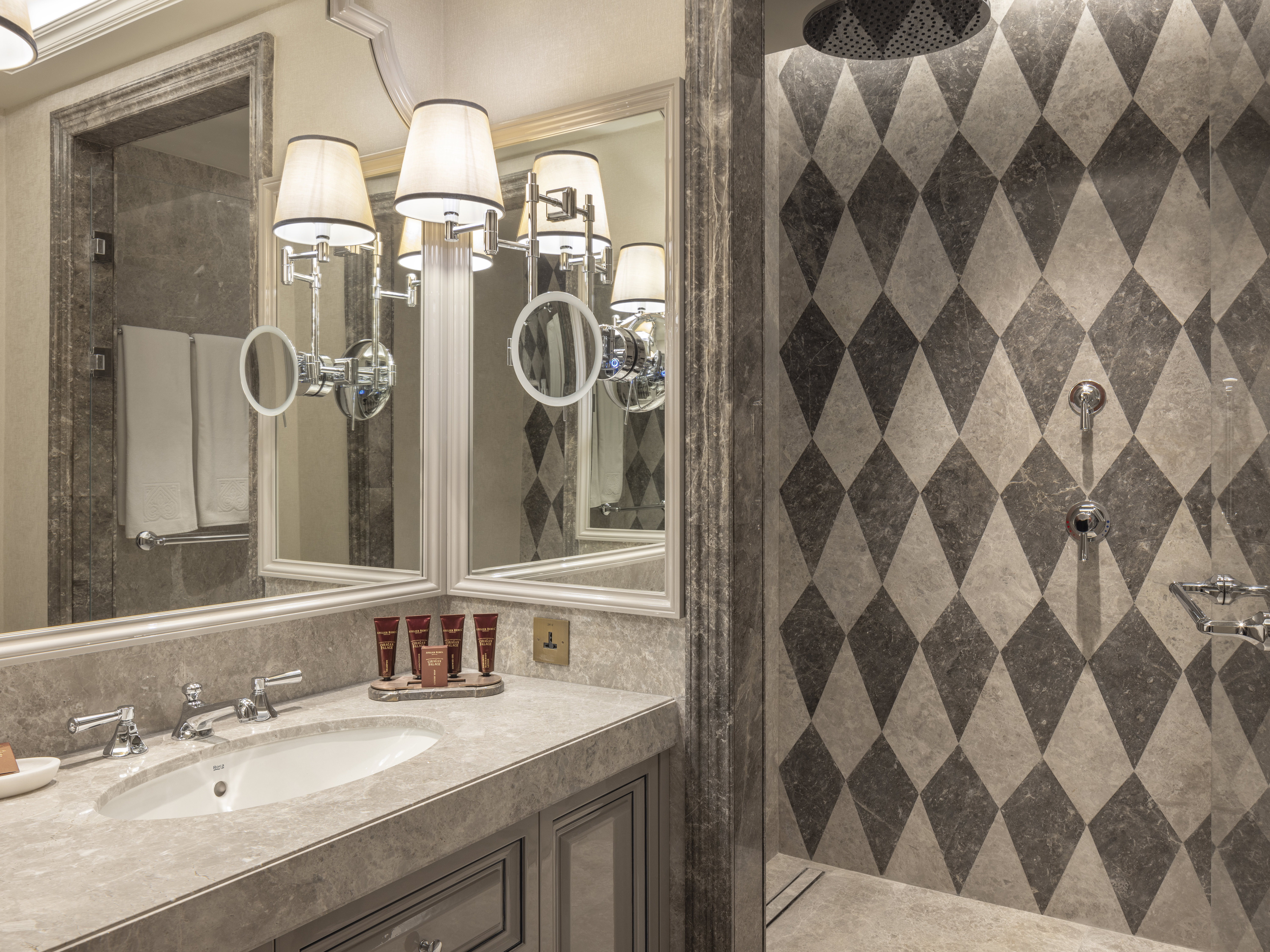 Ciragan Palace Kempinski Istanbul 50/50