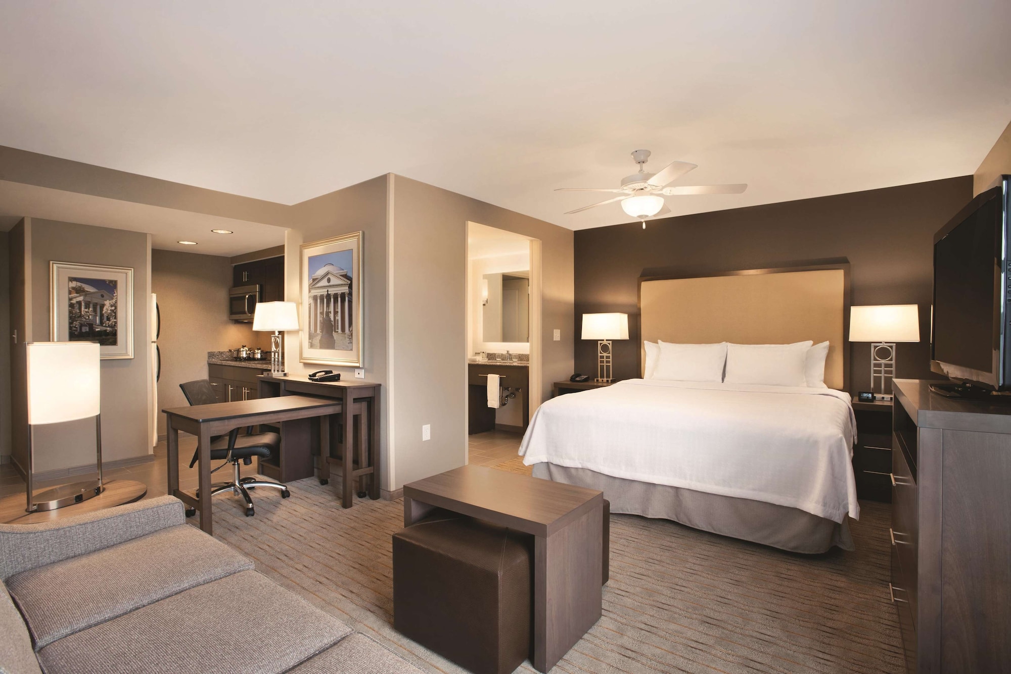 Studio, Suite, King Bed, Sofa, Accessible