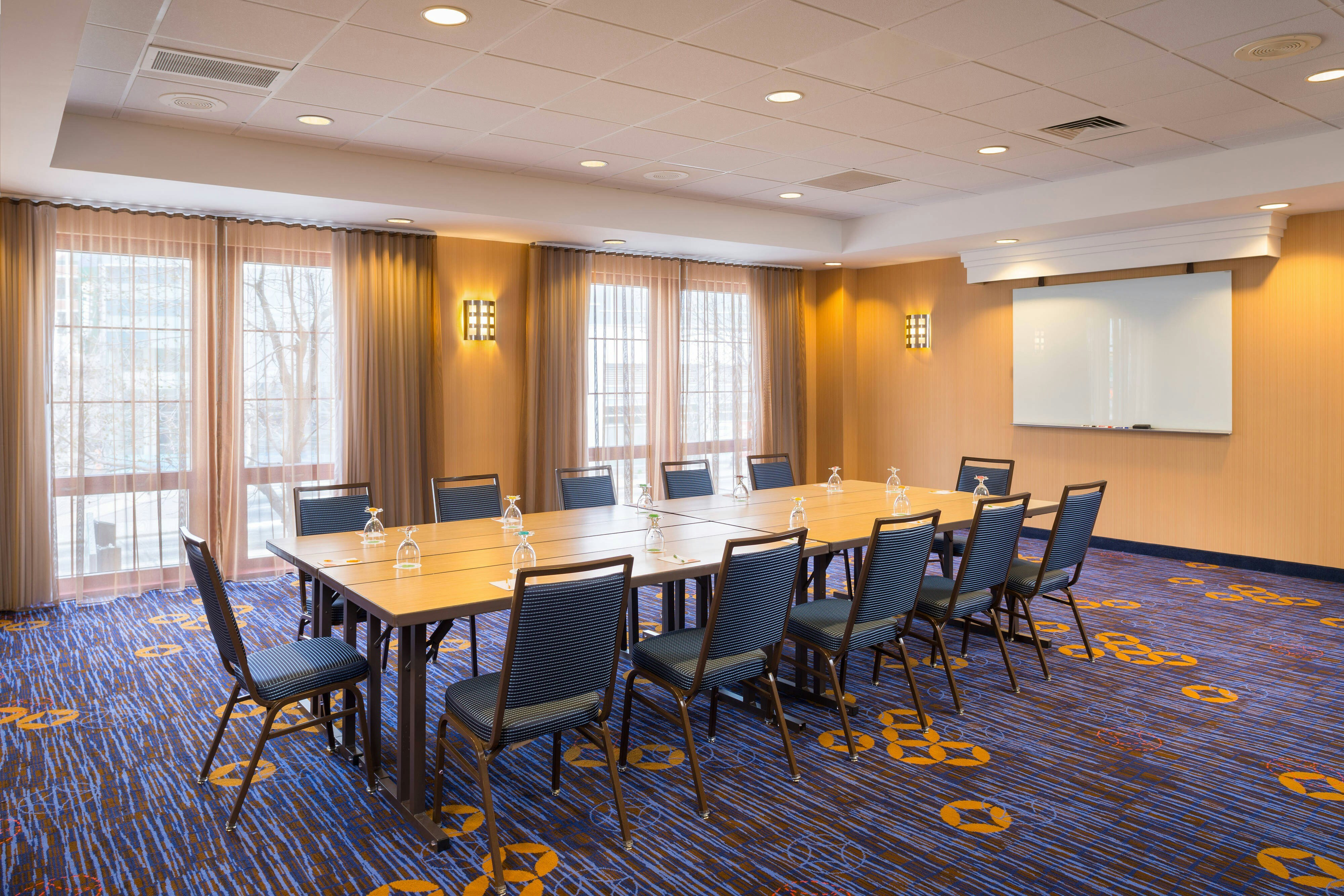 Downtown Providence Courtyard By Marriott 51/64