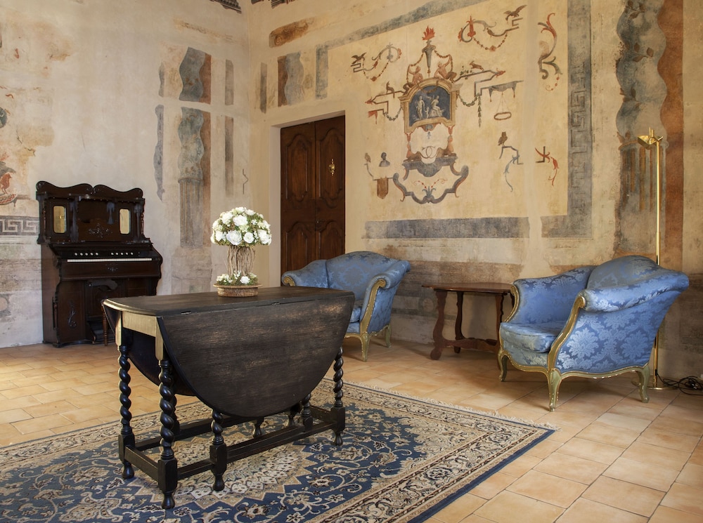 Palazzo Guiderocchi 34/48