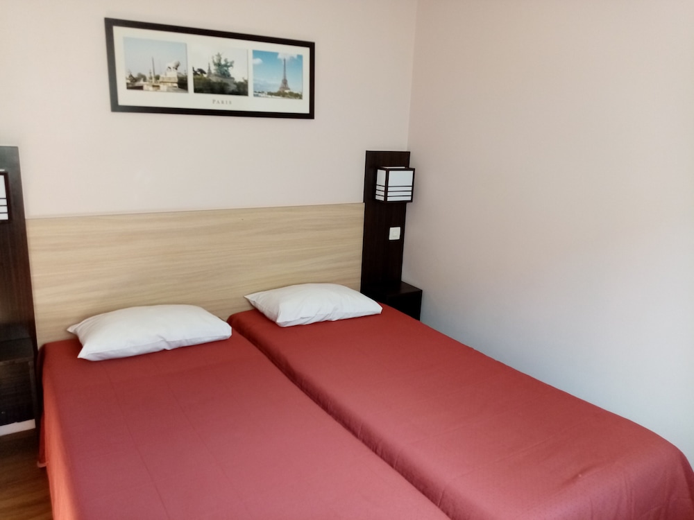 BRIT HOTEL SAINT-QUENTIN 18/53