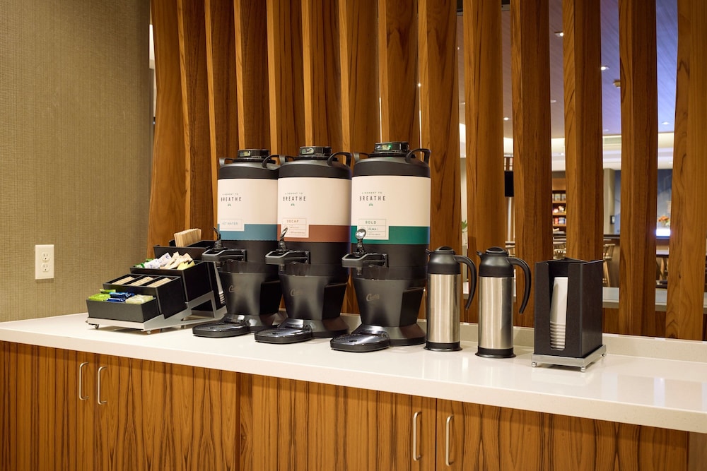 SpringHill Suites Medford Airport 22/28