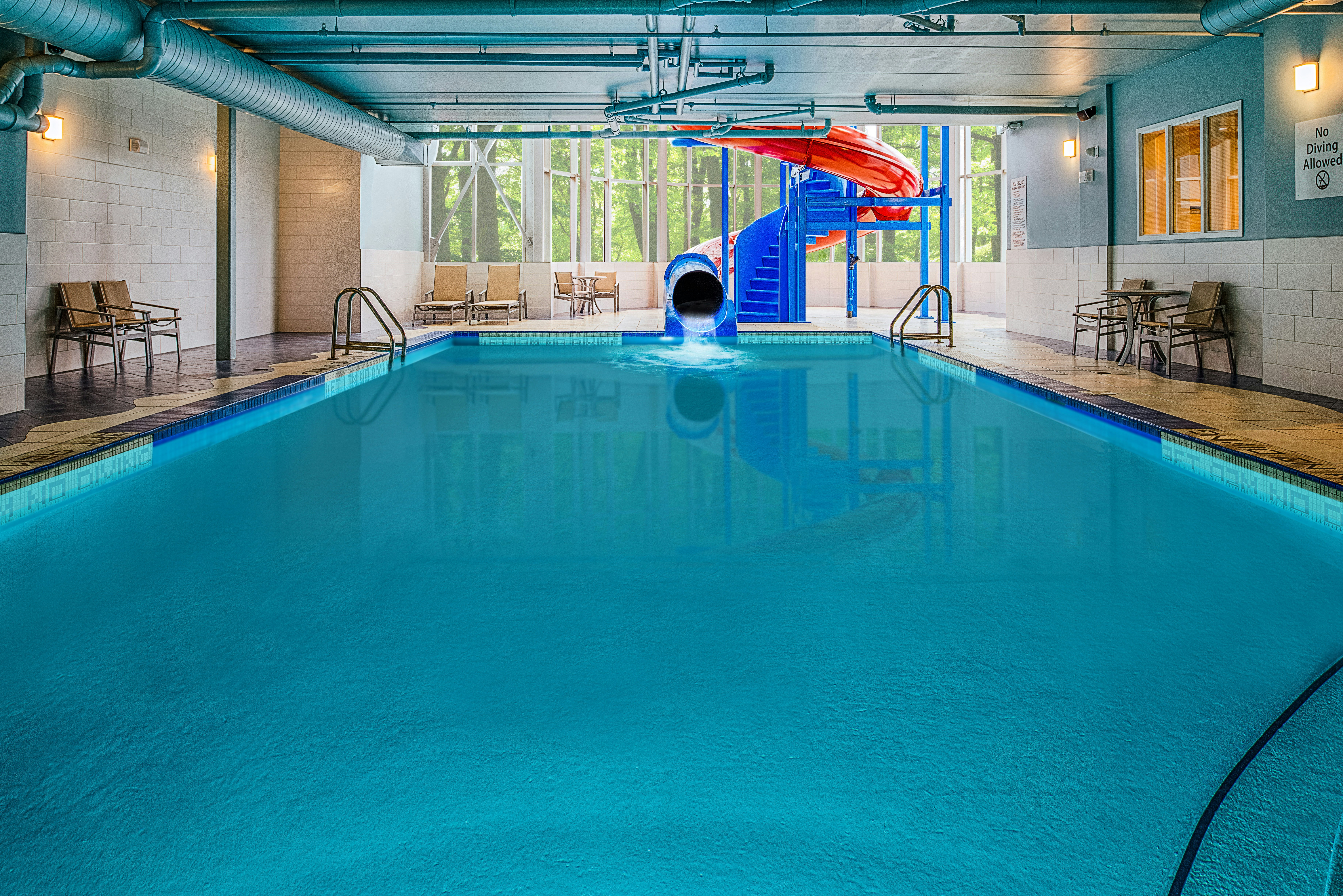 Holiday Inn Express And Suites Halifax Bedford 56/64