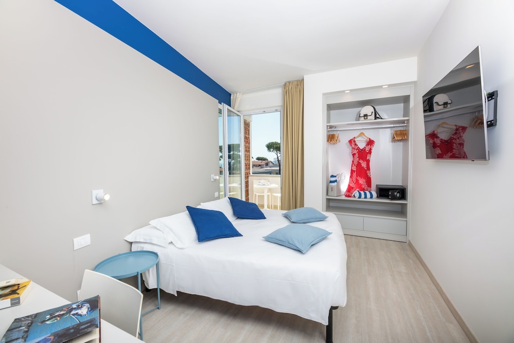 COMFORT, DOUBLE BED, OCEAN VIEW, BALCONY