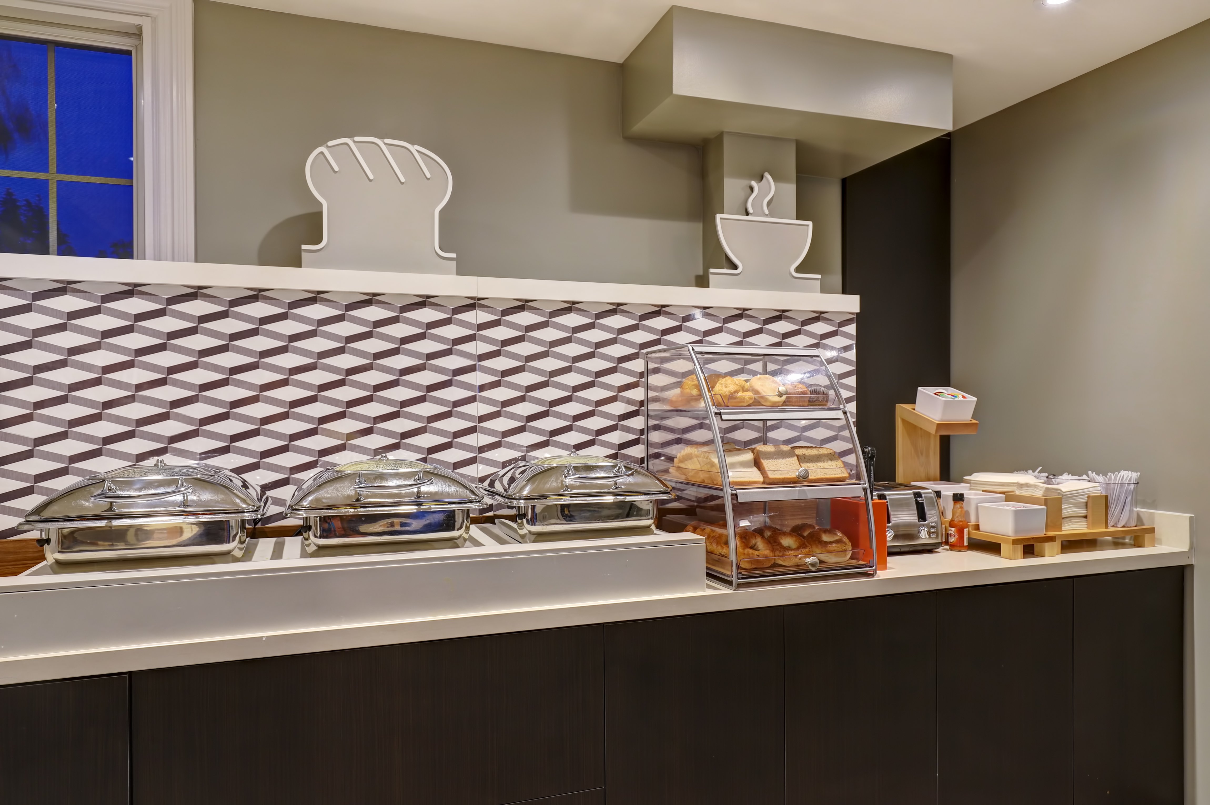 Holiday Inn Express Whitby Oshawa An Ihg Hotel 16/78
