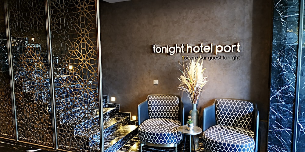Tonight Hotel Port 21/44