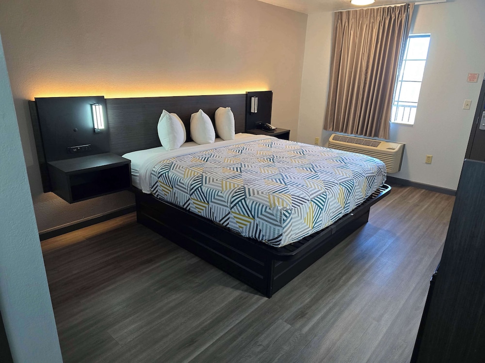 Motel6 Oklahoma City, OK - Frontier City 12/55