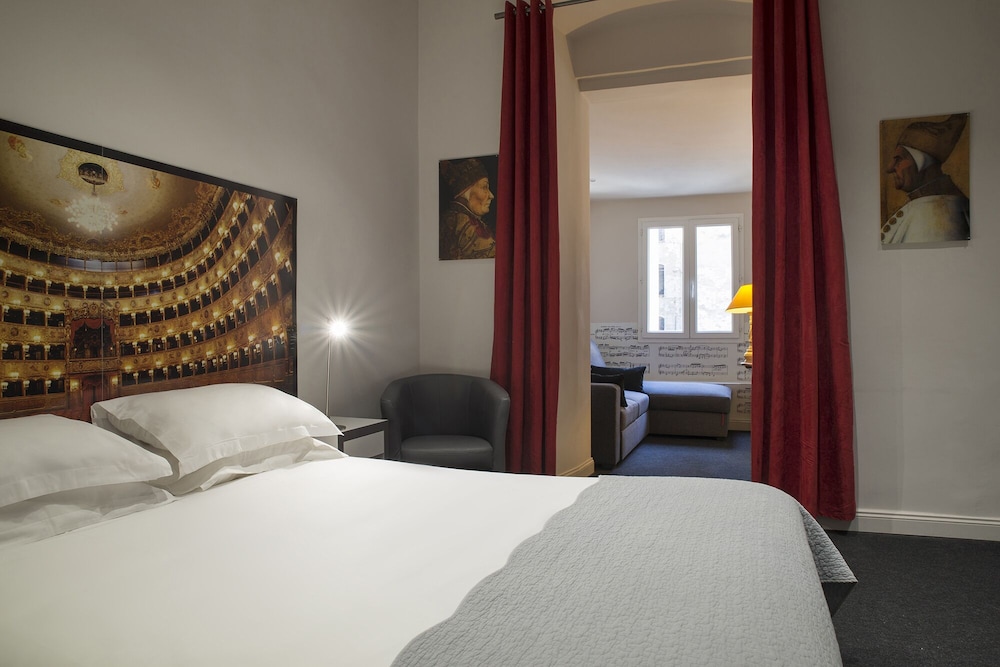 Hotel Les Voyageurs 6/16