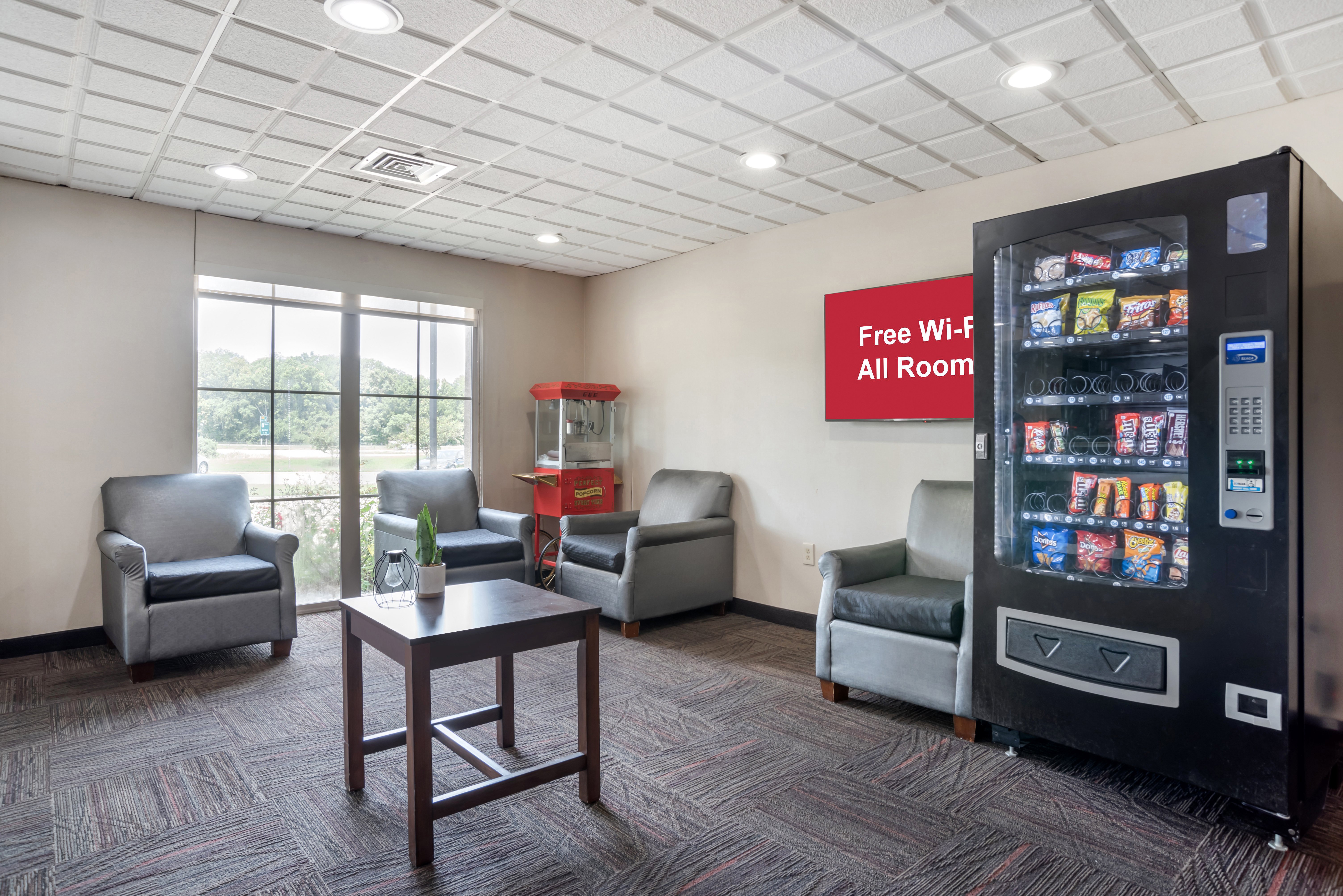 Red Roof Inn Suites Vicksburg 18/27