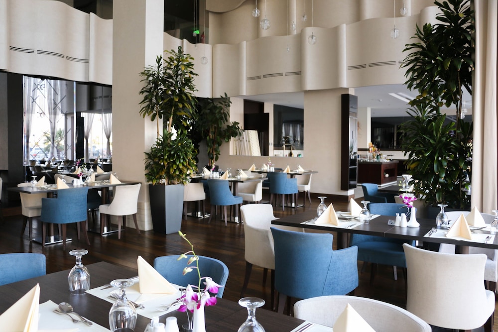 فندق جولدن توليب الدمام الكورنيش(Golden Tulip Dammam Corniche Hotel) 54/60