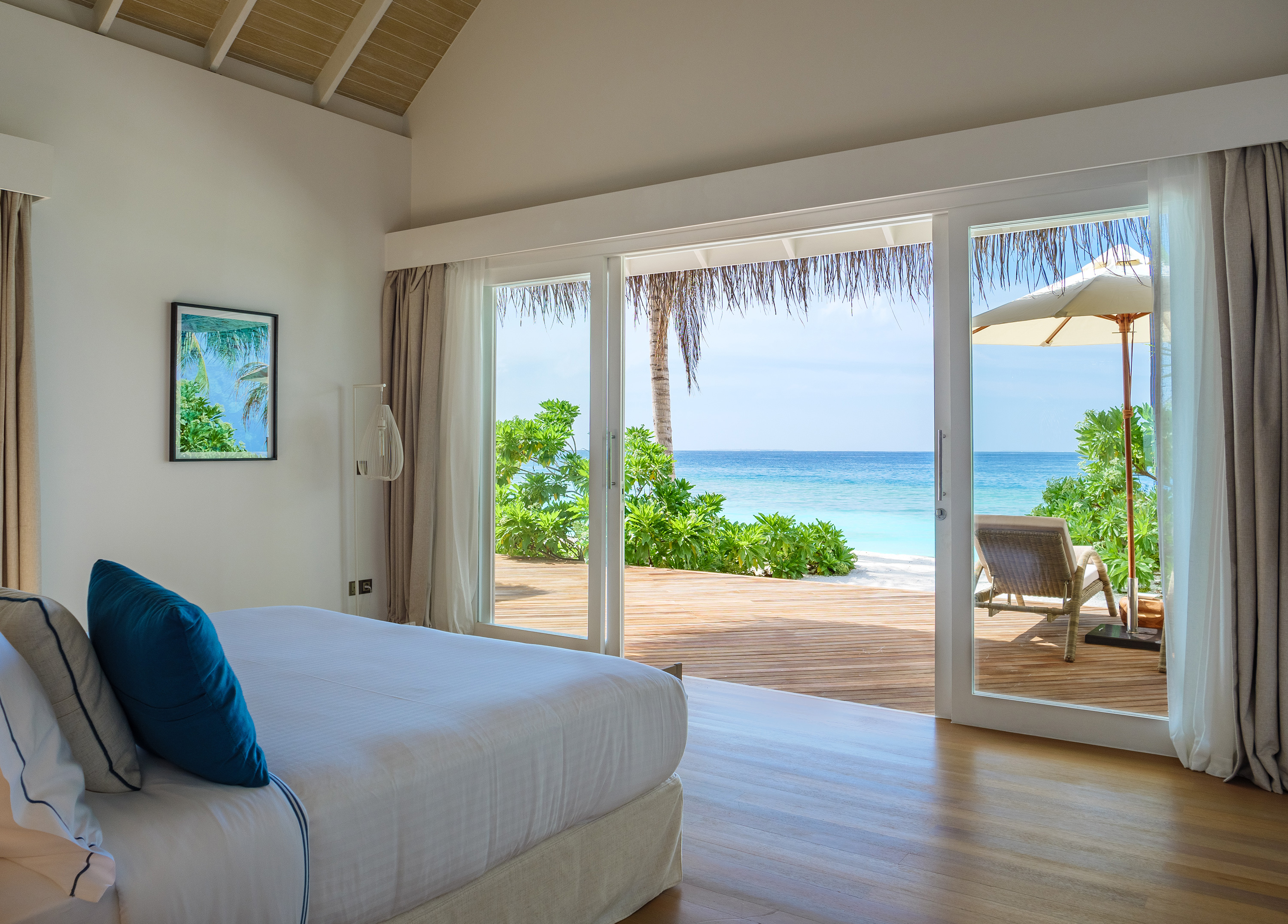 Deluxe Beach Suite with Pool