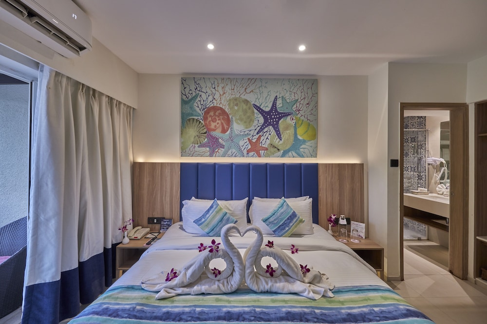 Royal Orchid Beach Resort & Spa, Goa 15/67