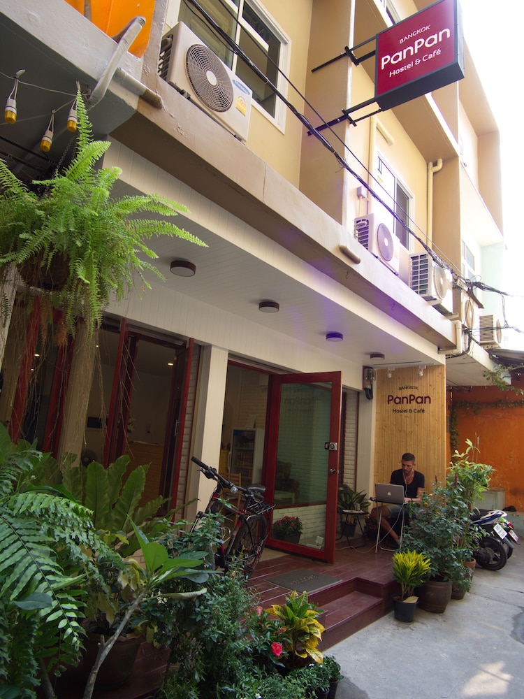 Panpan Hostel Bangkok photo1