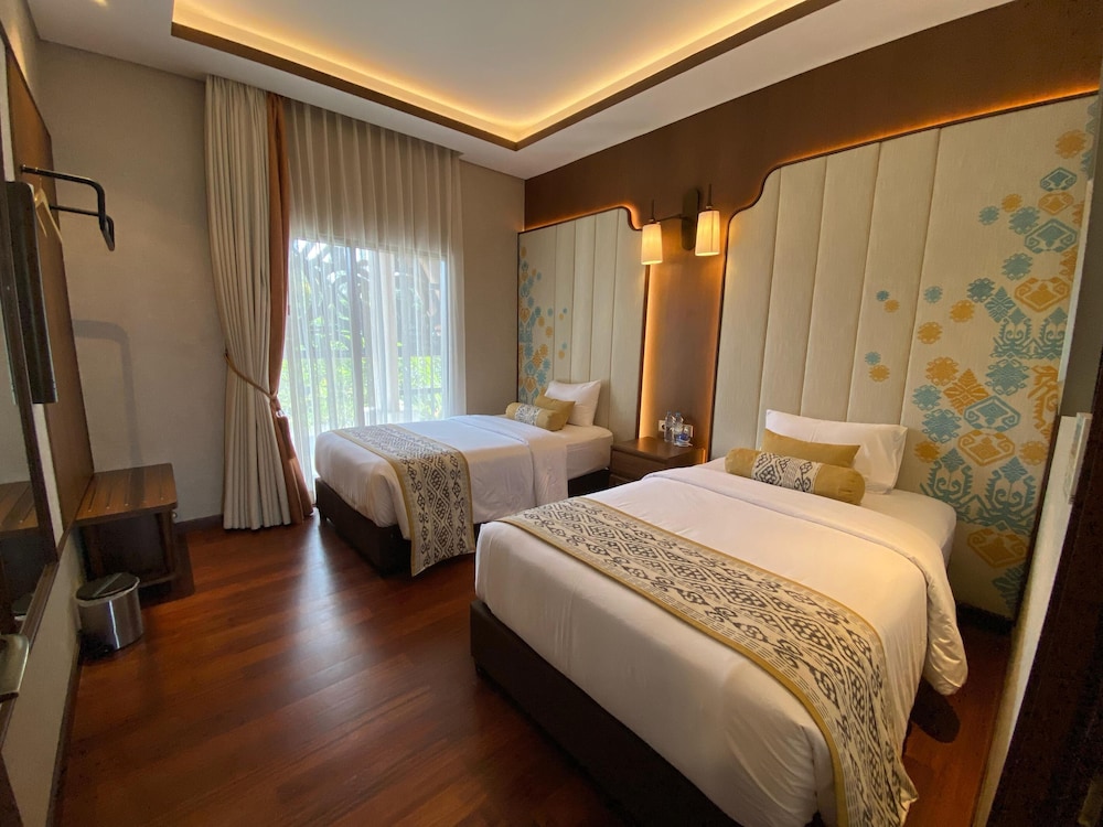 Putri Duyung Ancol Kt 24/57