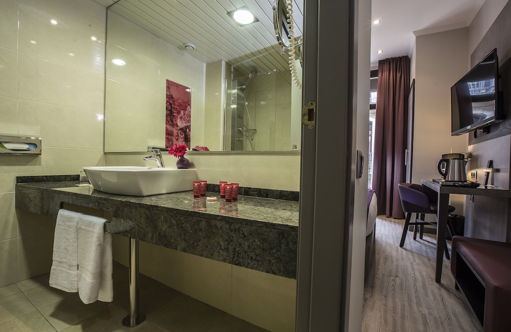 Superior, Leonardo Hotel Barcelona Las Ramblas 10/10