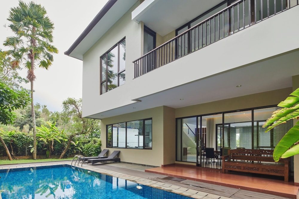 Permai Villa Dago with Pool 1/50