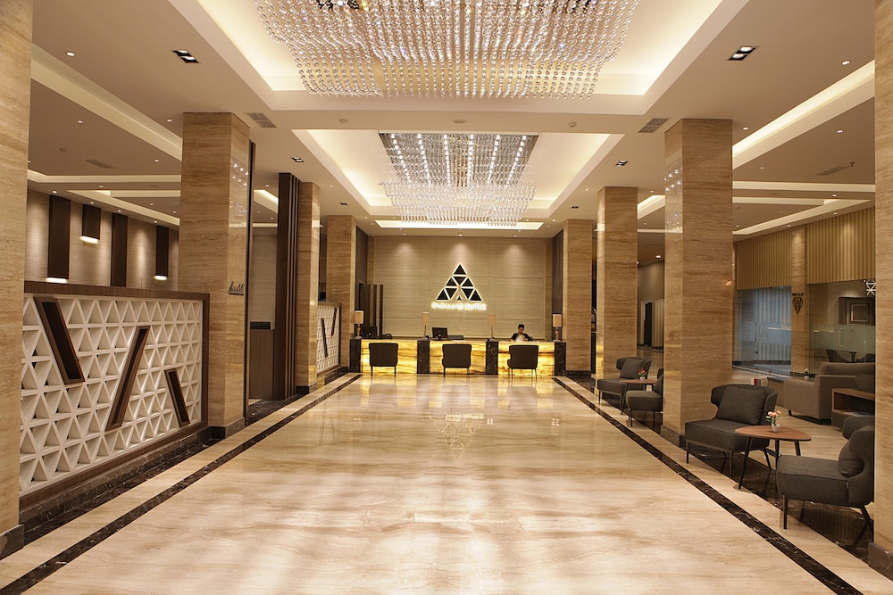 Pyramid Suites 9/54