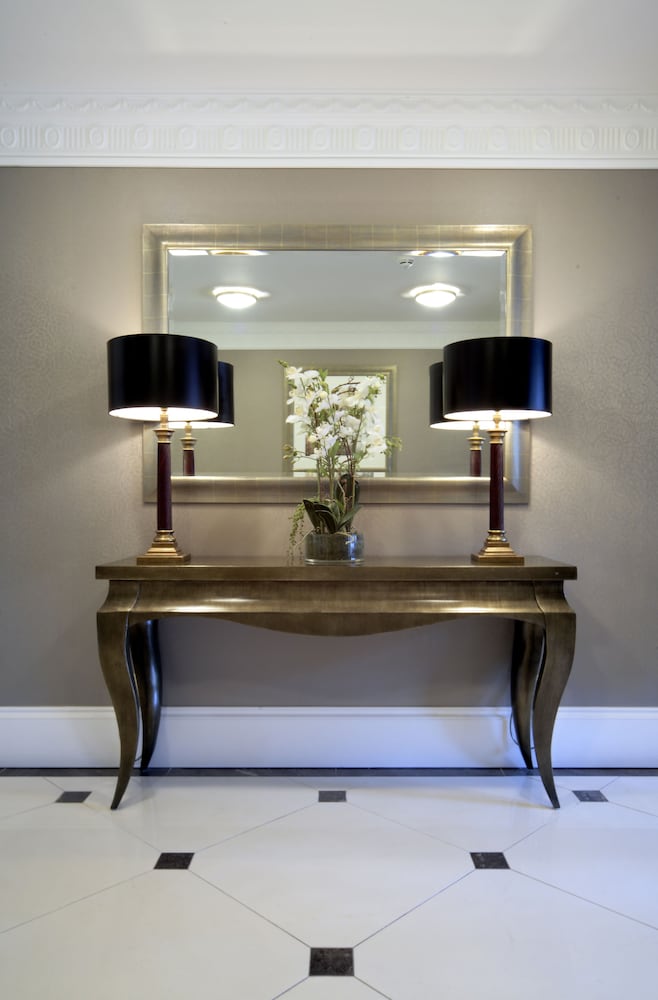 Cheval Knightsbridge 7/50