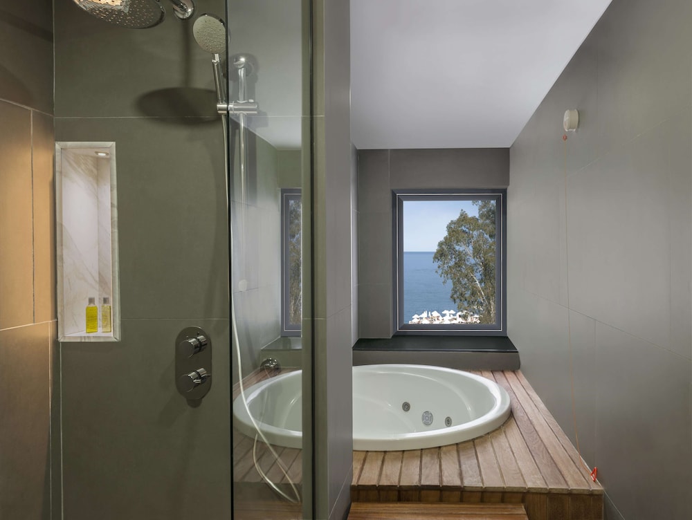 DoubleTree by Hilton Antalya-Kemer All-Inclusive Resort 27/73