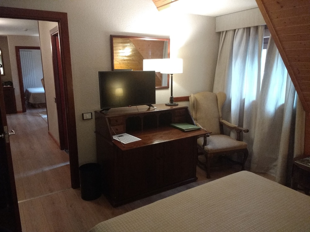 Parador De Arties 10/50