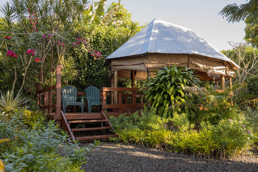 The Samoan Outrigger Hotel 3/50
