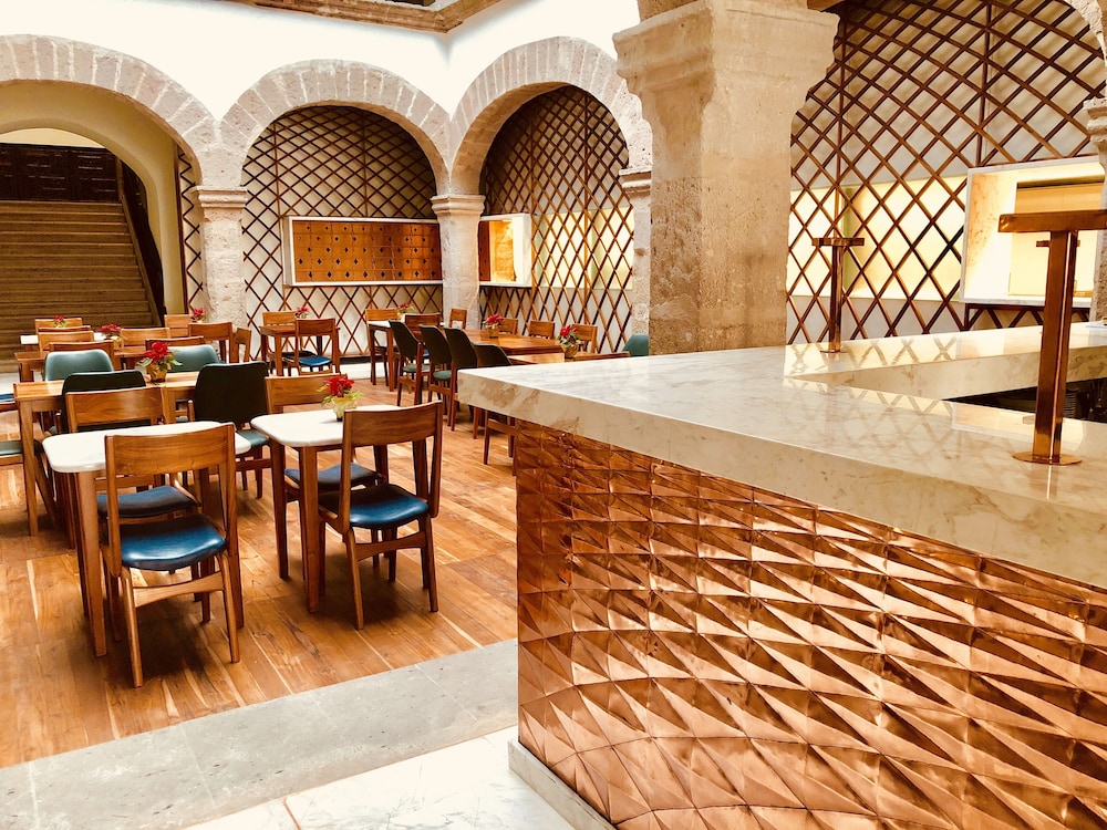 Herencia Hotel By Hosting House 37/50
