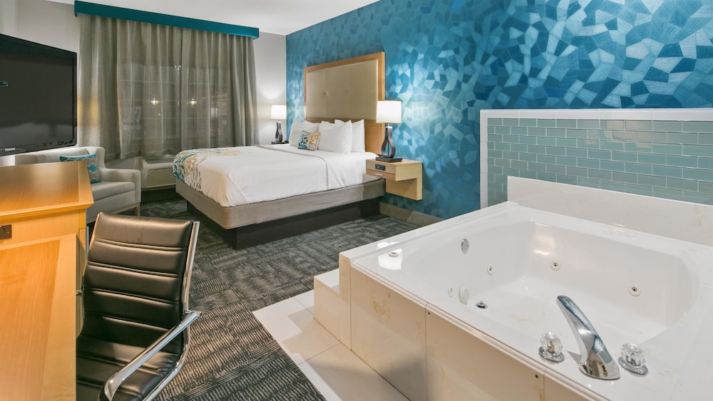 Best Western Plus Houston Atascocita Inn & Suites 18/39