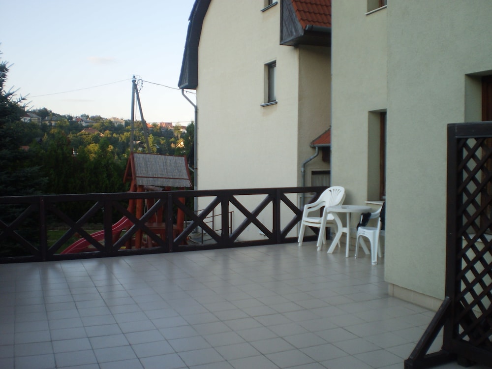Helios Hotel Pension 69/73