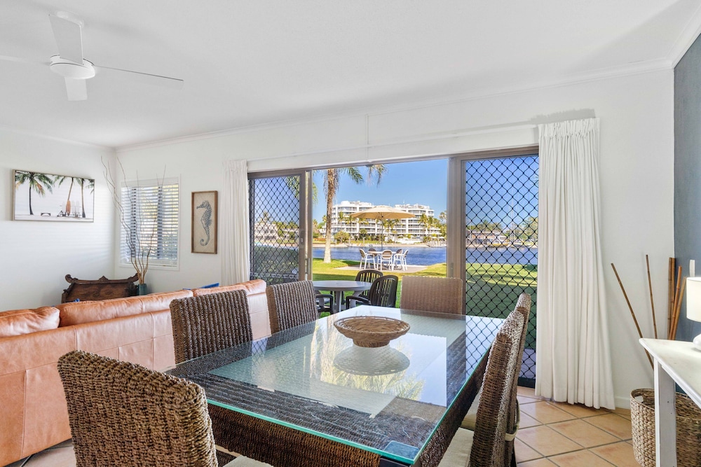 CULGOA POINT BEACH RESORT 51/72