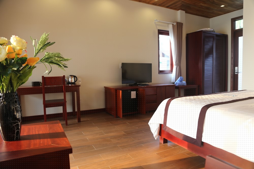 Tropicana Resort 34/74