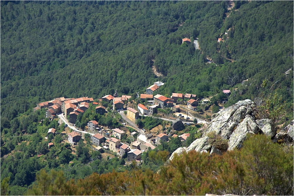 HOTEL DES DEUX SORRU 50/63