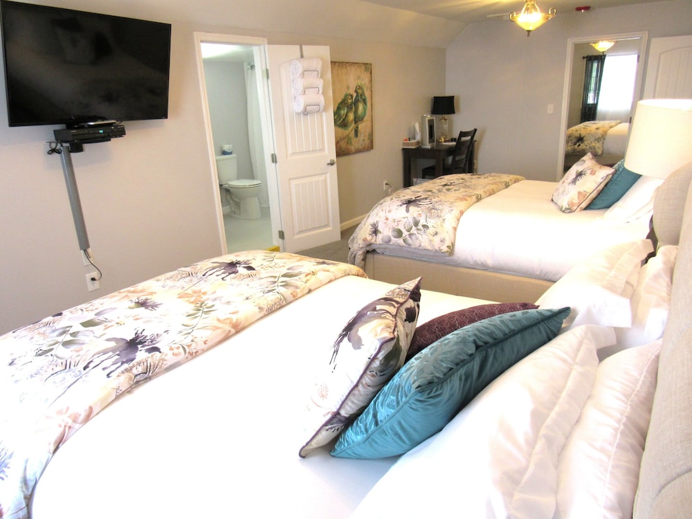 The Sky View Inn 38/67