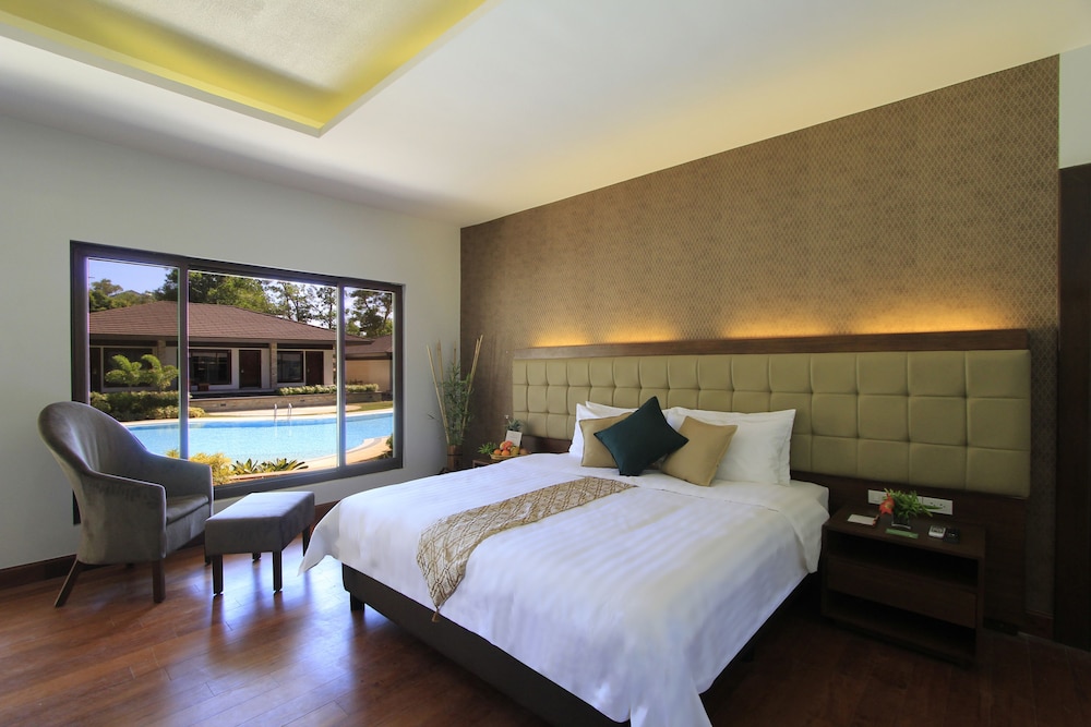 Coron Soleil Garden Resort 12/68