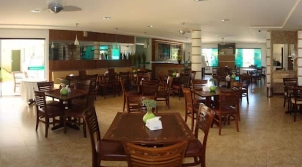 Summit Lago Hotel 34/62