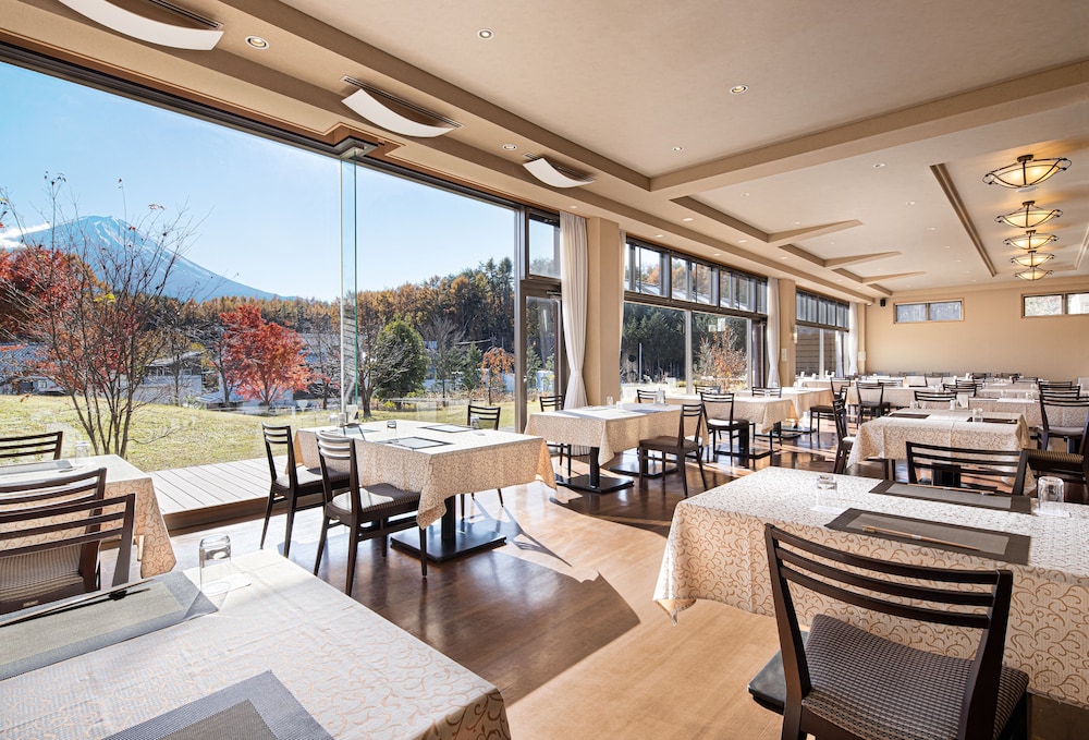 The Gran Resort Princess Fujikawaguchiko 40/46