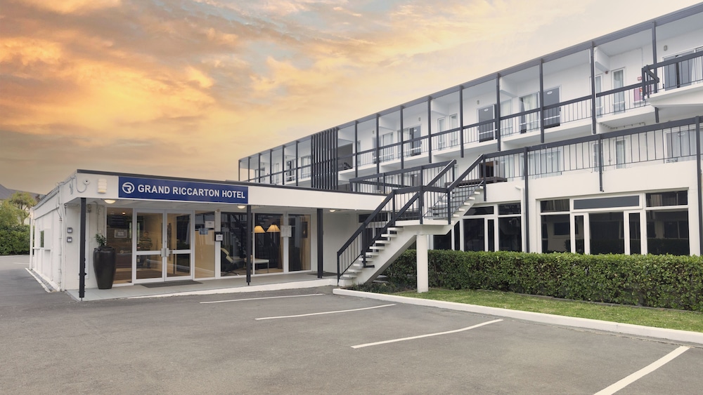 The Riccarton 45/50