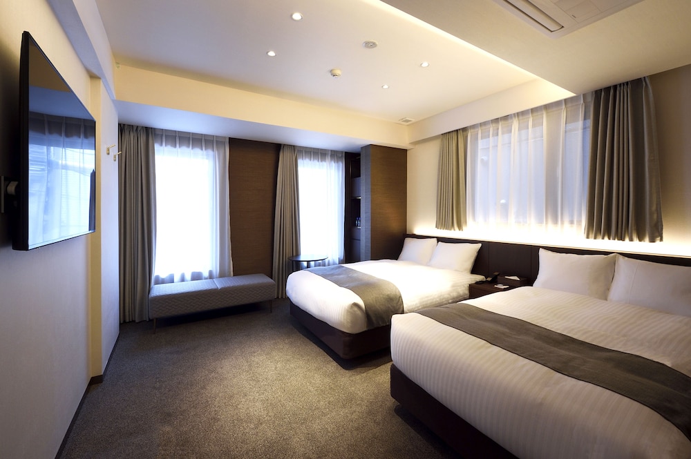 DELUXE, TWIN BEDS