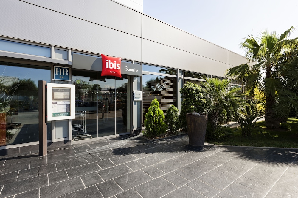 Ibis Valencia Bonaire Aeropuerto 66/71