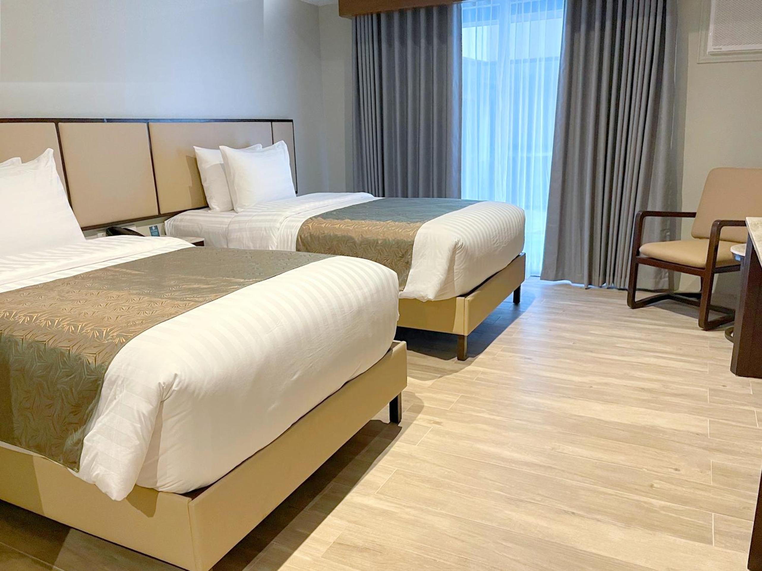 غرفة بسرير مزدوج بإطلالة على المسبح، Canyon Hotels Resorts Boracay 5/10