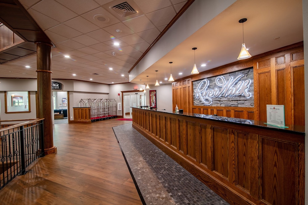 RiverWalk Resort at Loon Mountain 12/70