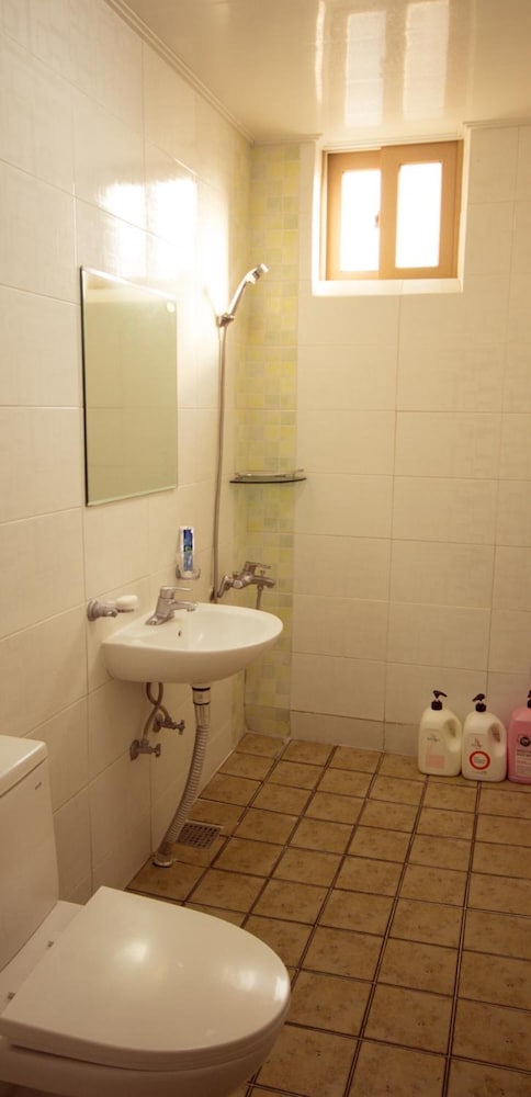 Yeha Guesthouse - Hostel 56/56